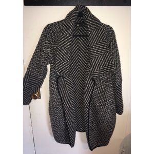 Gorgeous wool Jupe sweater